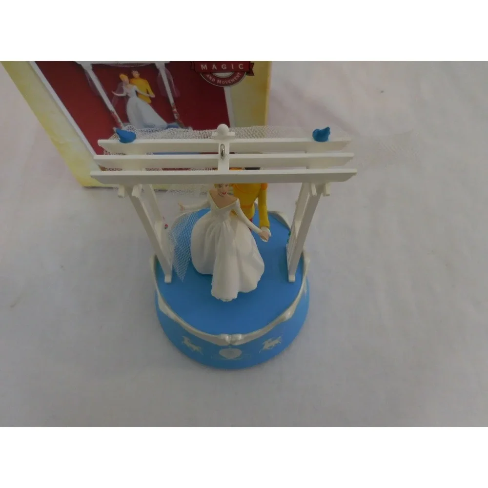 Hallmark Keepsake Ornament Ornament Wedding Day Dance Disney's Cinderella 2005